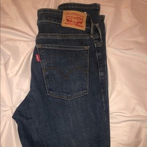 Levis 711 skinny jeans